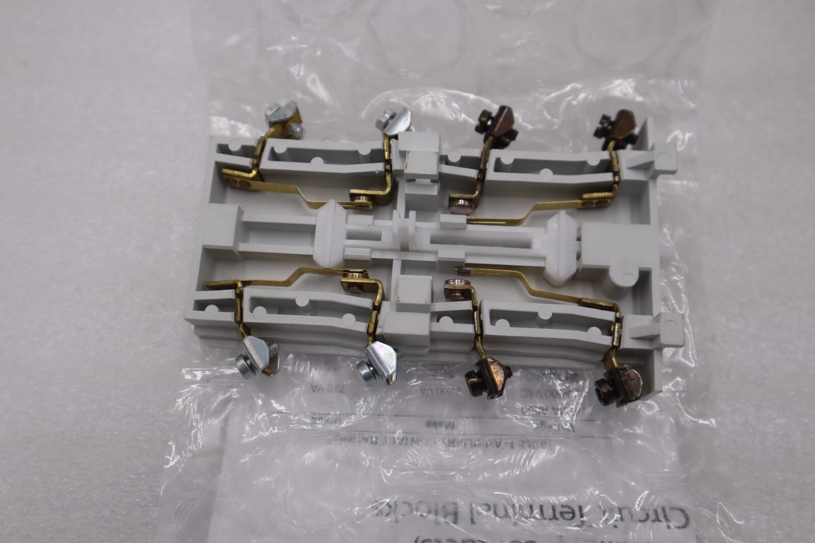 Used NEW OPEN BOX Eaton W22 Auxiliary Contact Kit 2NO & 2 NC STOCK G399A