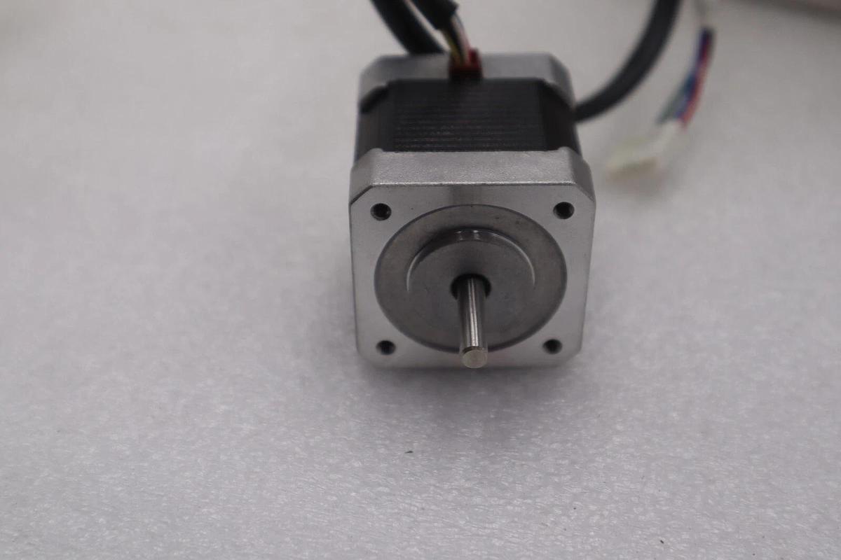 NEW VEXTA STEPPING MOTOR PK245-01B STOCK K-1843