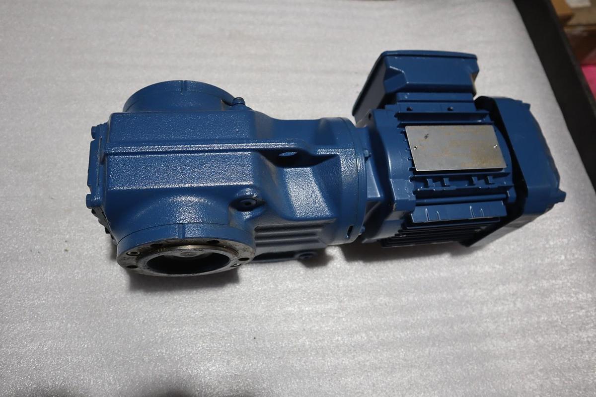 Used SEW EURODRIVE KAZ37 DRN71MS4 / KAZ37DRN71MS4 - NEW NO BOX - STOCK SGF71