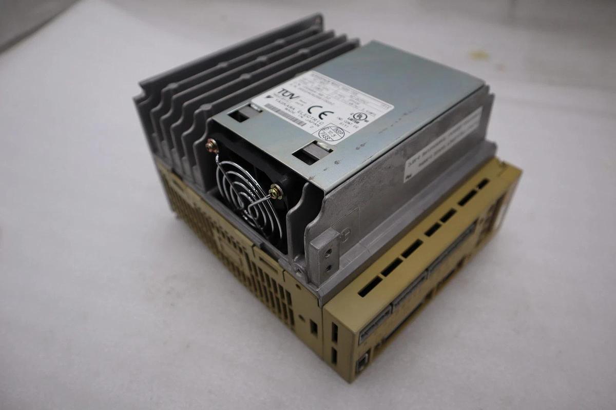 Used YASKAWA ELECTRIC SGDH-15DE 380-480V 4.8A NSNP STOCK H1136