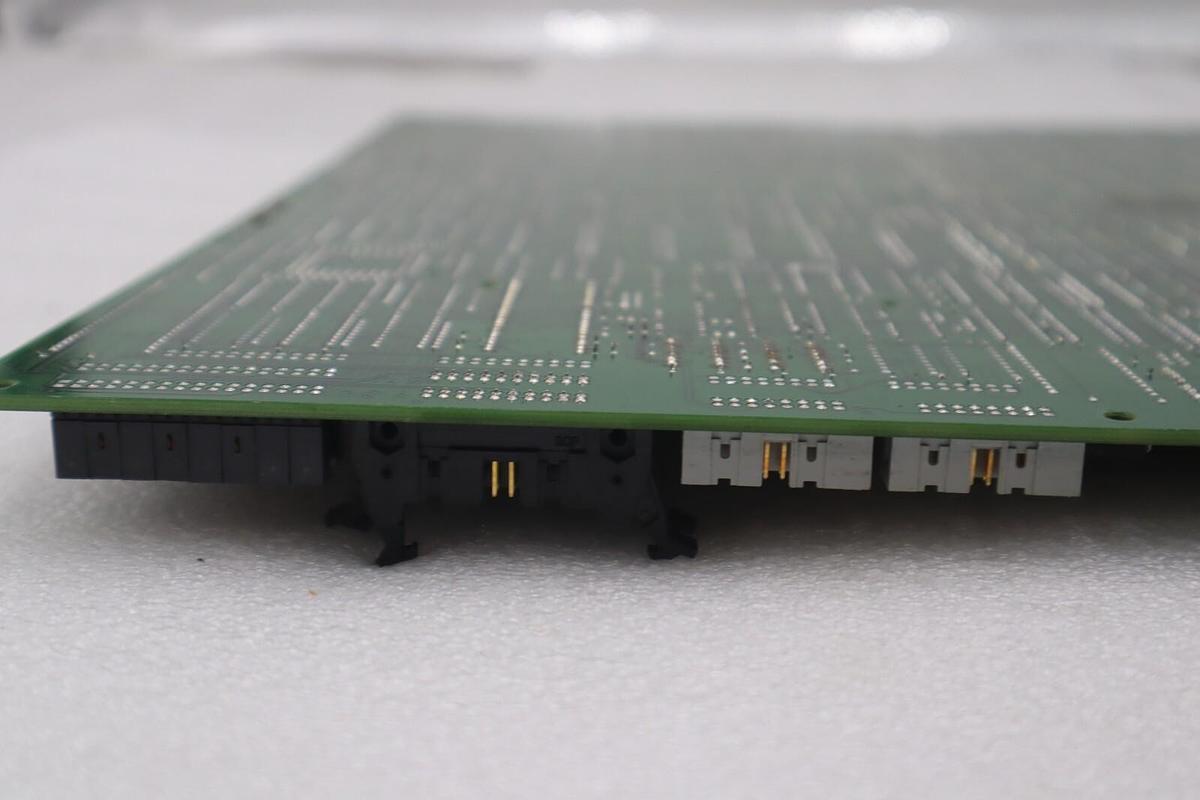 Used KULICKE AND SOFFA MOTHERBOARD 410-0070-1 230-0042-1 STOCK #2697