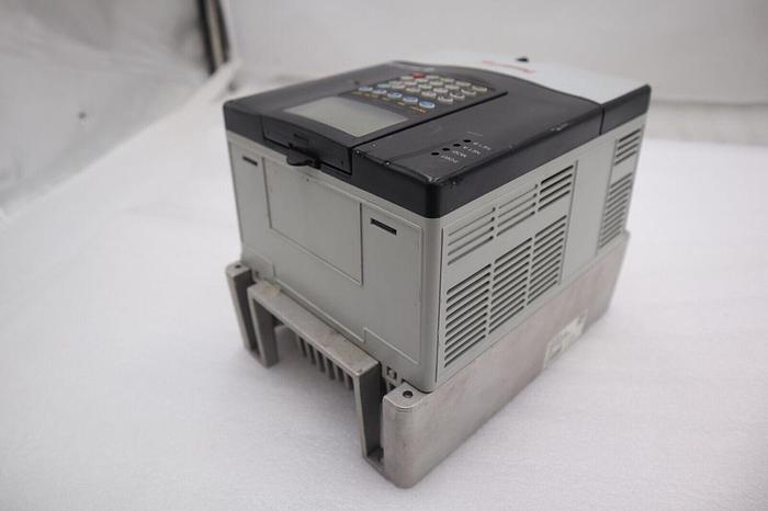 Allen-Bradley 20AD5P0A0AYNNNNN Power Flex 70 Adjustable Frequency Drive #1635