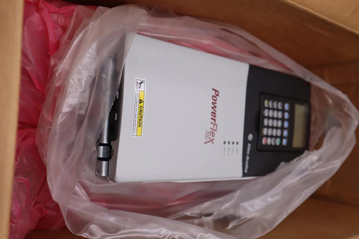 NEW IN BOX Allen Bradley 20BD022A3AYNANC0 PowerFlex 700 15HP DRIVE VFD #SGF-13
