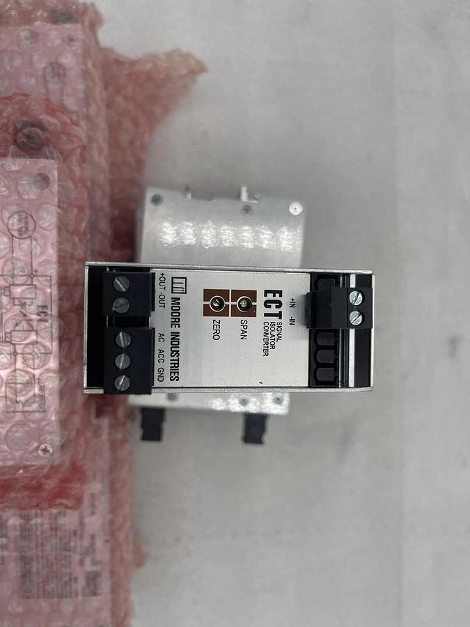 NEW Moore Industries ECT/0-10V/4-20MA/117AC SIGNAL ISOLATOR STOCK K-2127