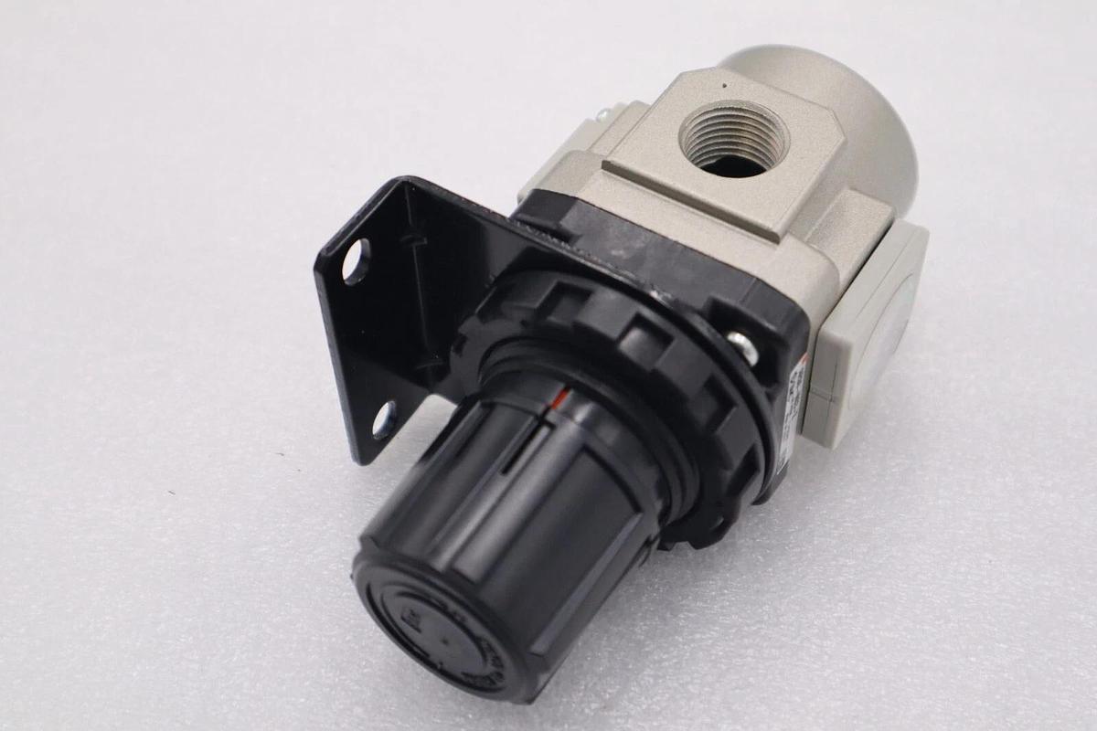 SMC AR30-N03-Z/ AR30N03Z  (NEW NO BOX) STOCK L-530-C