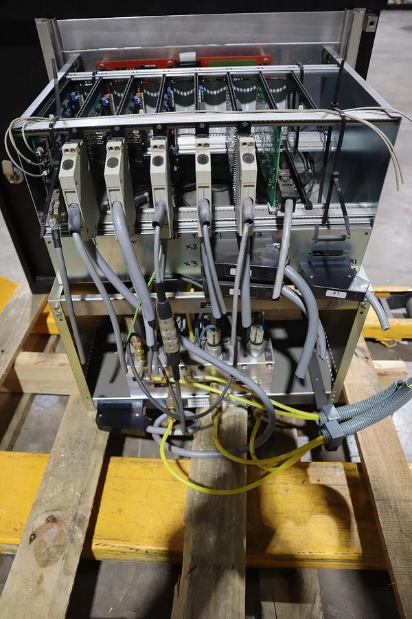 Used Bystronic GAS MIX CHASSIS 0-07950-6 RM Nr. : 373947 Datum 13.2.03 STOCK S-567