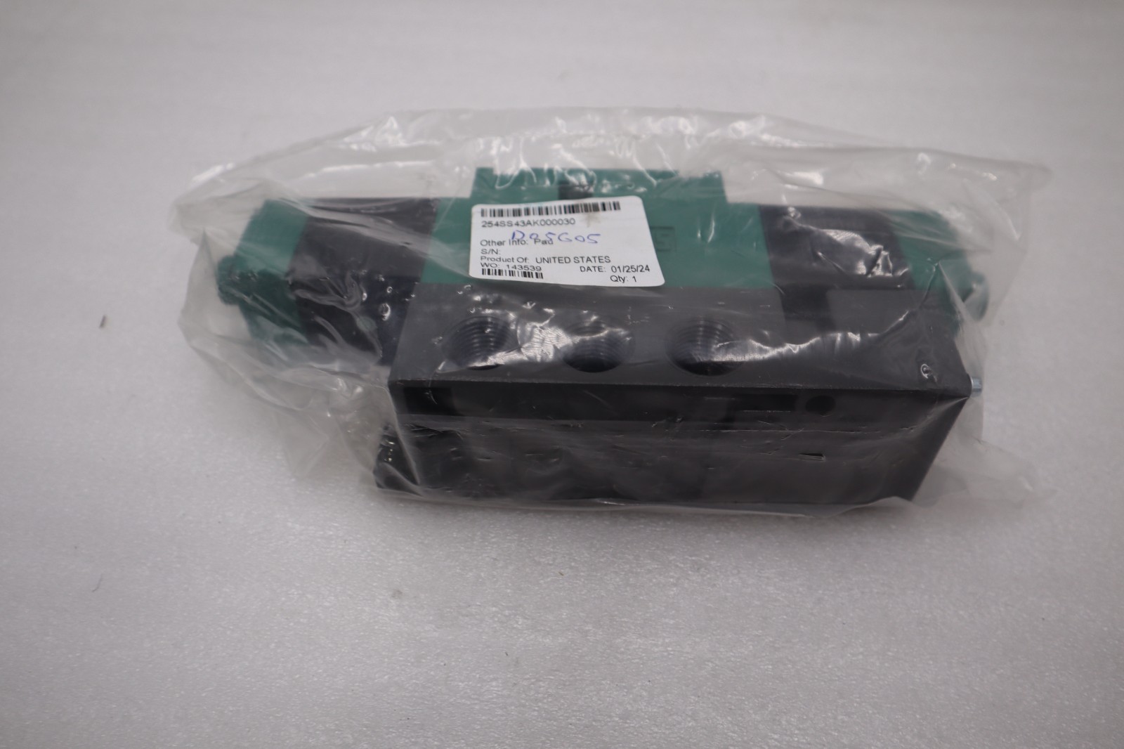 NEW Numatics 254SS43AK000030 Pneumatic Solenoid Valve STOCK H1476