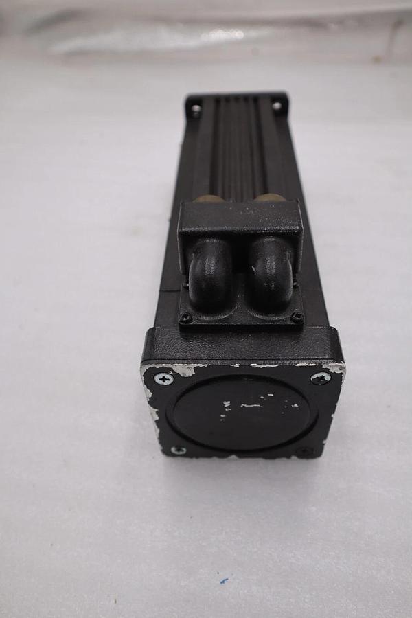 Used KOLLMORGEN B-206-C-22 Goldline Brushless P.M Servomotor STOCK H1197