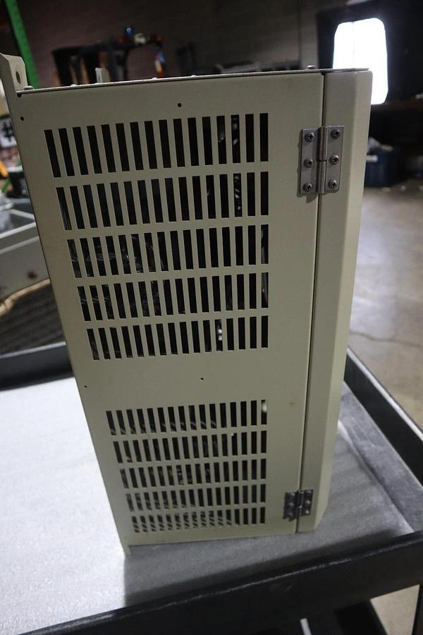 Used TOSHIBA VT130G3U4400 TOSVERT-130G3 TRANSISTOR INVERTER AC DRIVE 40HP STOCK 3407A