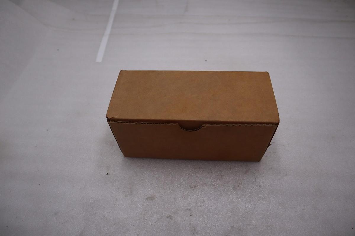 Used FAIRCHILD 10244 Model 10 Precision Regulator NEW OPEN BOX STK K305A