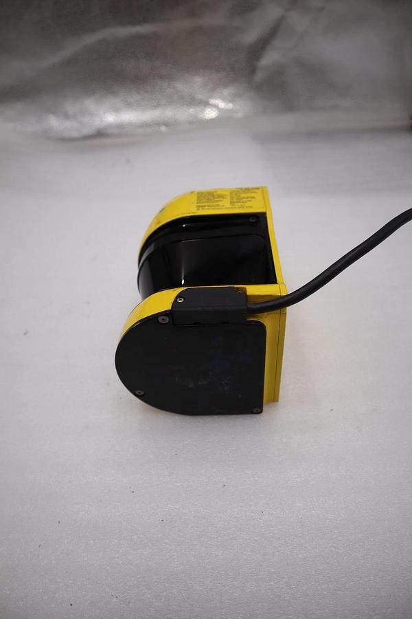 Used Surplus Keyence SZ-04M Multi-Function Safety Laser Scanner STOCK 1667CC