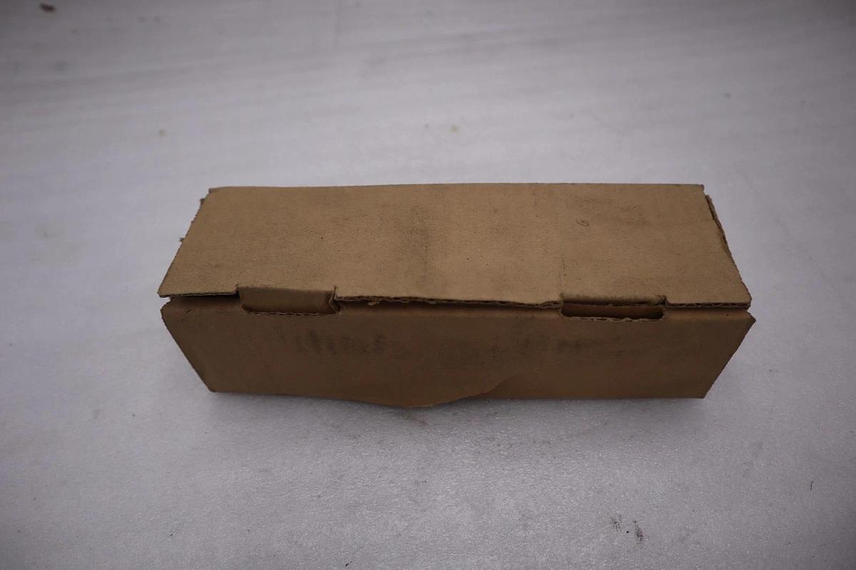 Used Wilkerson F18-04-SL00 Air Filter 6D784 - NEW - STOCK GF667A
