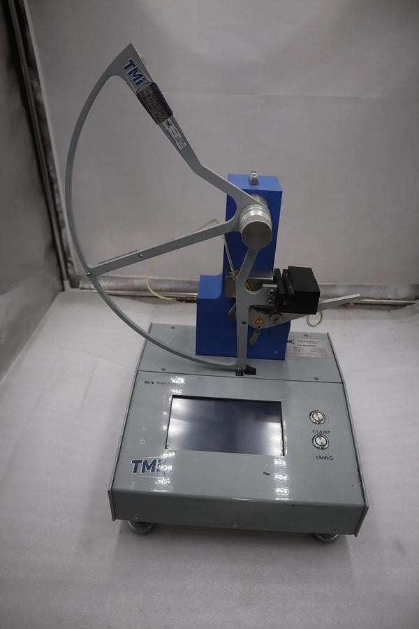 Used TMI TESTING MACHINE INC. 83-76 / 83-76-01-0001 Elmendorf Tear Tester STOCK #CC65