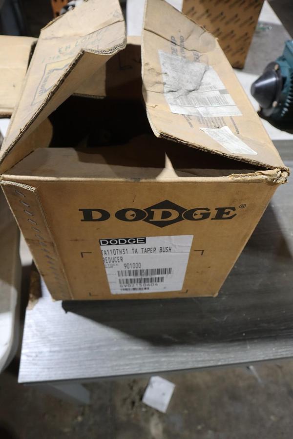 Used Dodge TA1107H31 Shaft Mount Gear 6.01hp 30.9:1 Torque-Arm II Speed Reducer NEW