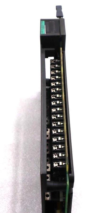 Used ALLEN BRADLEY 1771-0Q16 SERIES B ISOLATED DC OUTPUT MODULE 10-32VDC #L-526