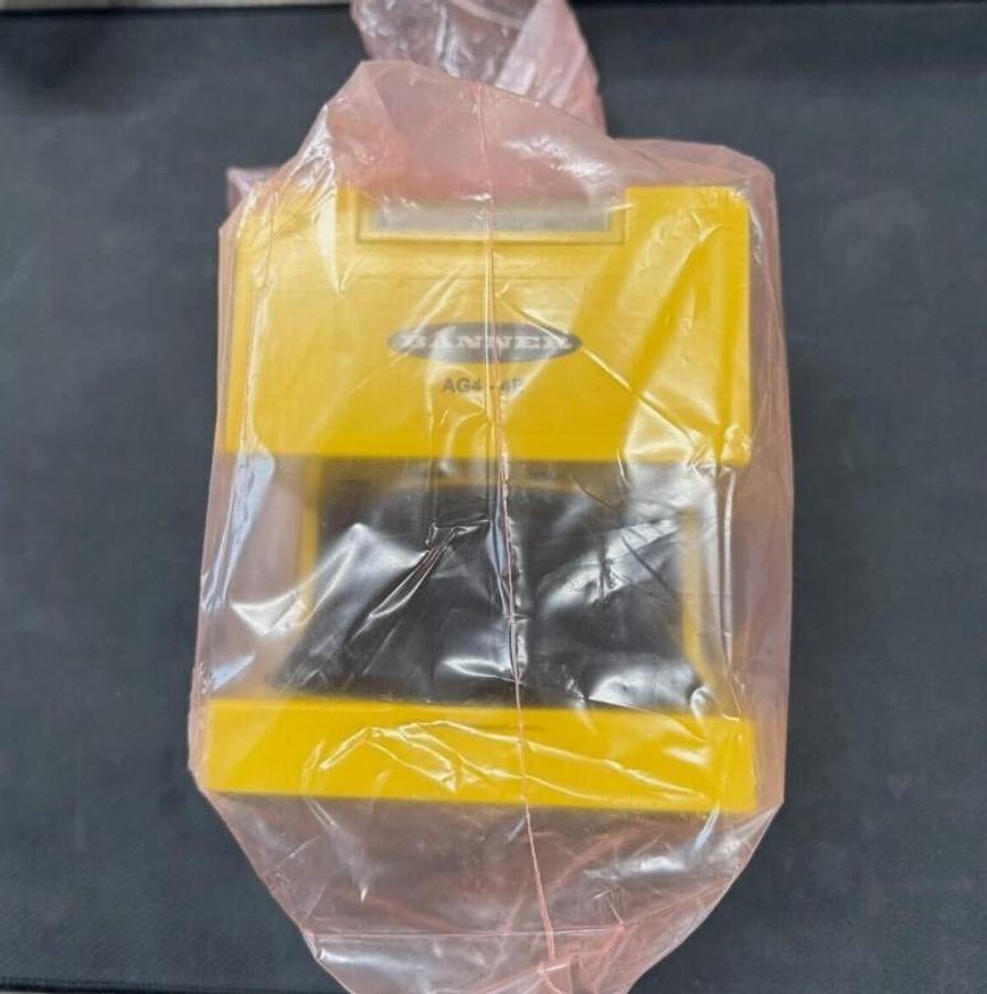 BANNER ENGINEERING AG4-4E 82137 24VDC NEW IN BOX STOCK 2917A