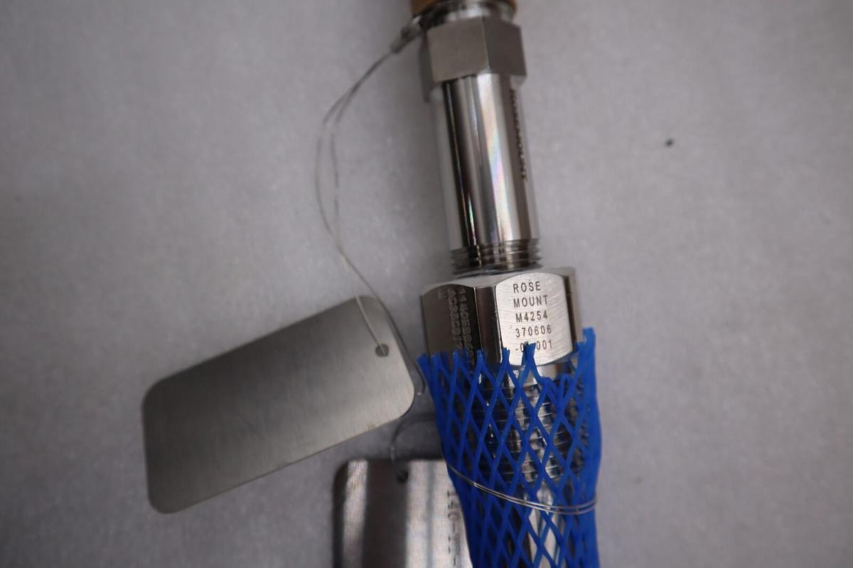 Used Emerson Rosemount Temperature Sensor R-214C*31132220 214CRTSMB1S4E0077LXW #5905