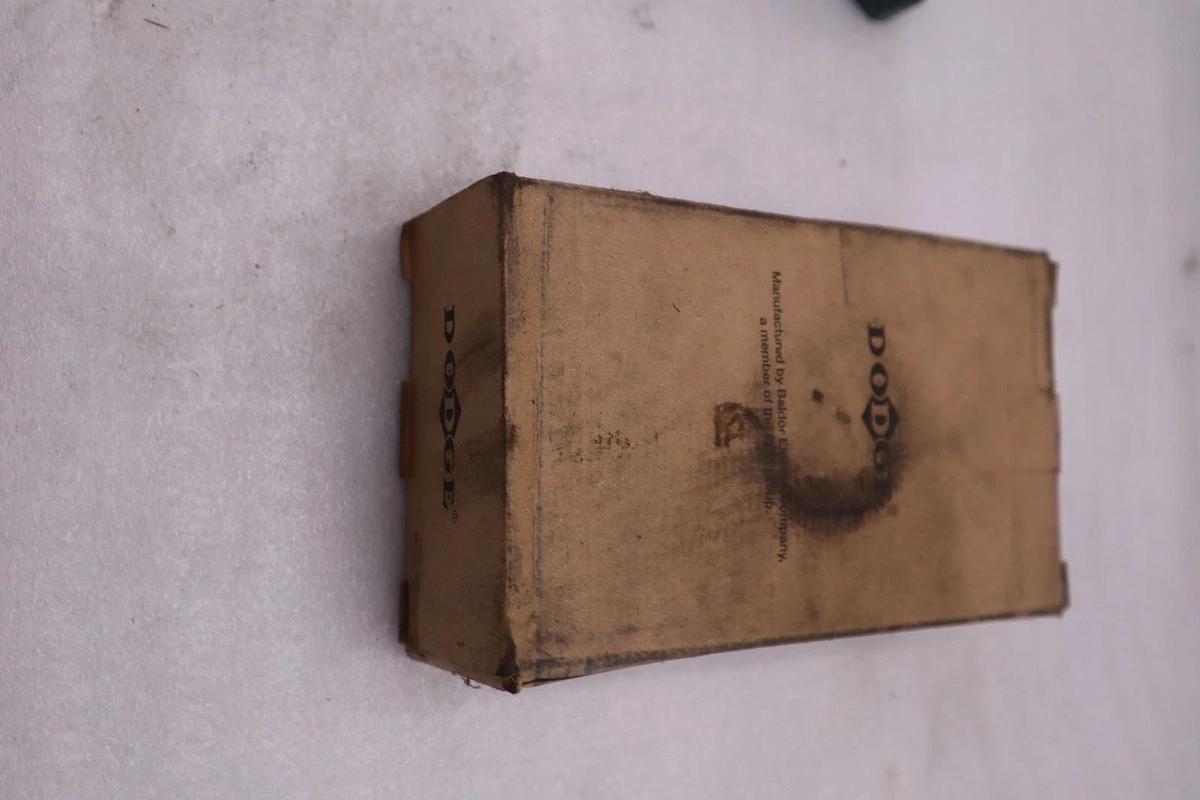 NEW OPEN BOX Dodge  123816 P2B-SC-111 Pillow Block Bearing 1-11/16" STK CC122