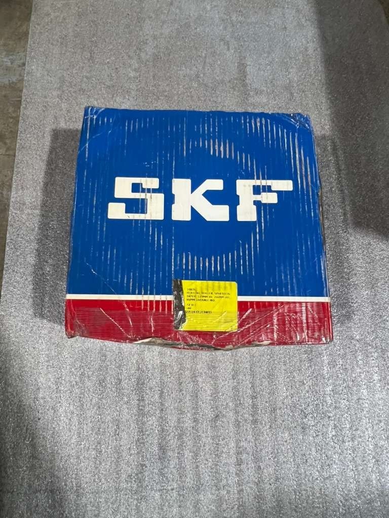 NEW SKF 22324CCC3W33 / 22324 CC/C3W33 SPHERICAL ROLLER BEARING - STOCK CC-03