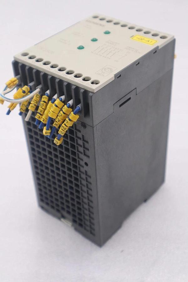 Used SIEMENS 3TK2806-0BB4, SAFETY RELAY THREE AVAILABLE STOCK 5265