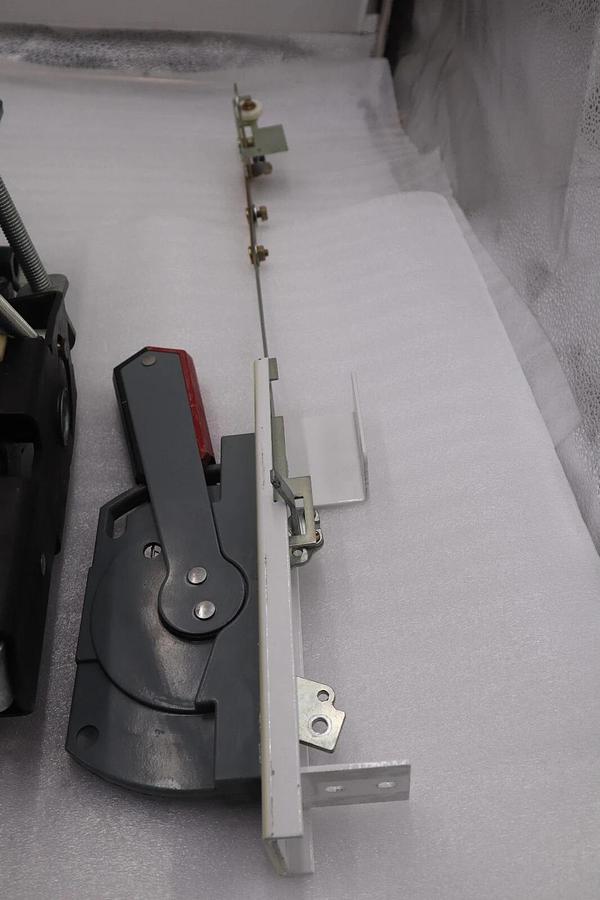 Used ALLEN BRADLEY 1494V-DS400 SER A DISCONNECT SWITCH 3PH 400AMP 600VAC STK 5039