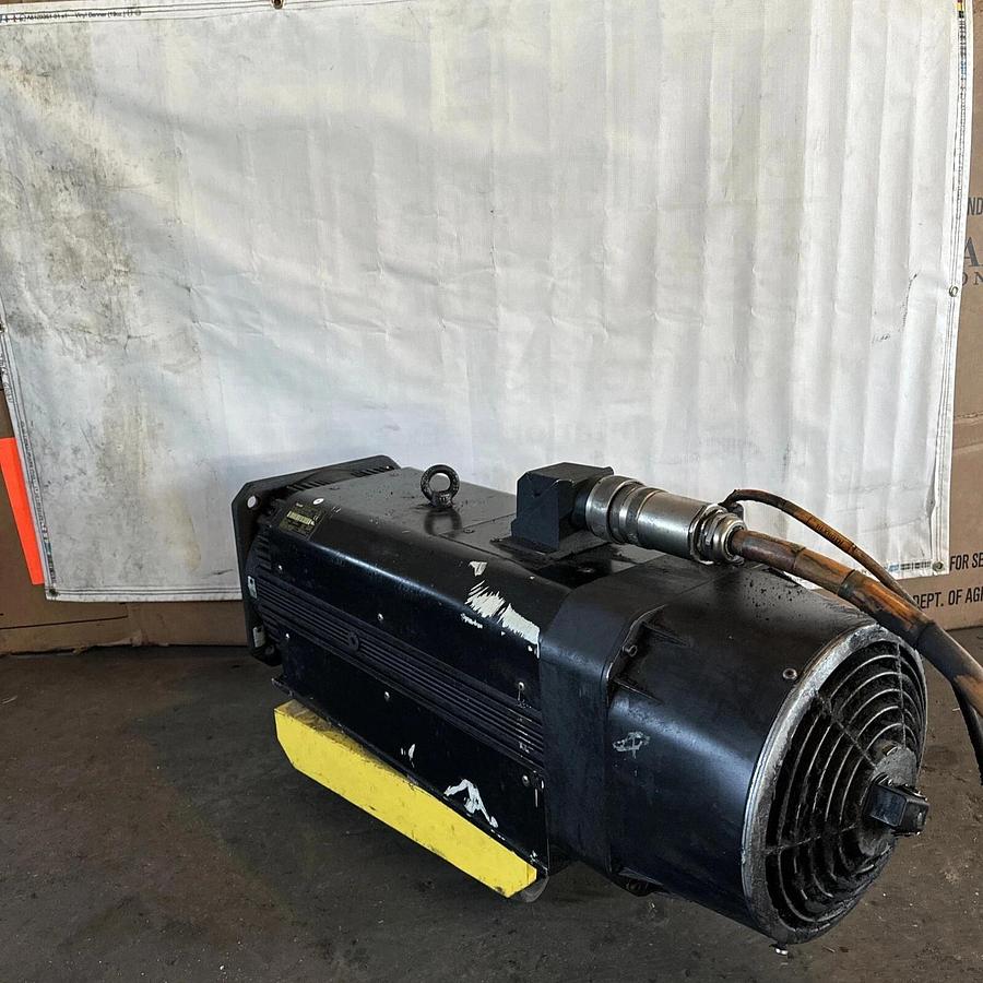 Used Rexroth R911309391 Servo Induction Motor MAD130D-0100-SA-S0-BQ1-35-N1 #HP127