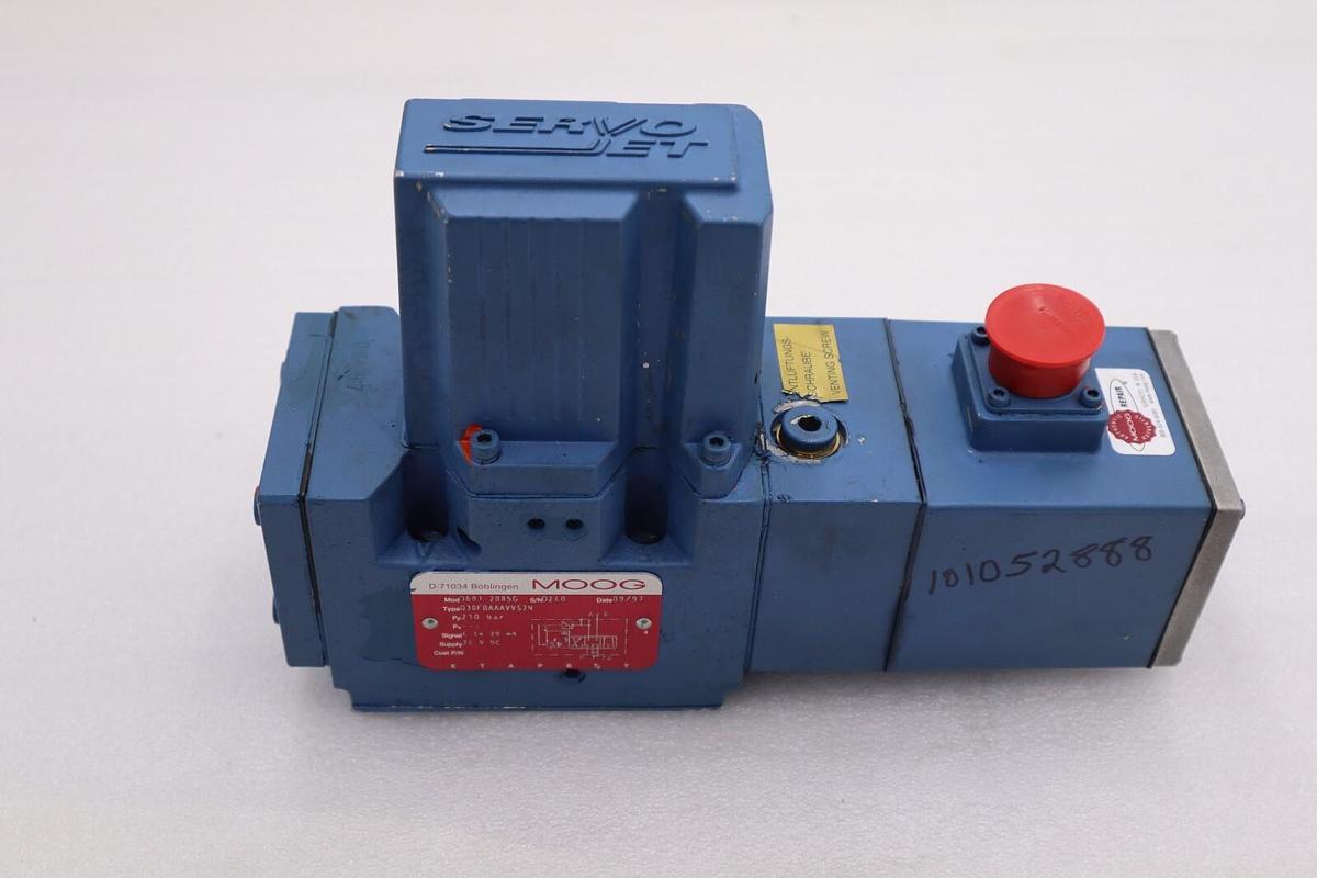 Used MOOG D691-2085G UNMP TYPE 030FBAAAVVS2N STOCK L-294