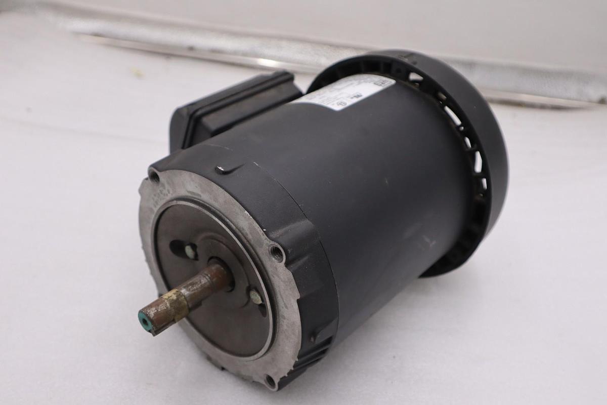 Used NEW OPEN BOX WEG 7518ES3E56CFL-S 3ph 0.75hp 230/460V 1755rpm MOTOR STK M196CC