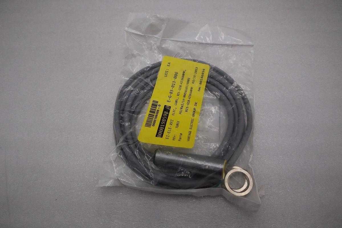 Used NEW TURCK 4330400 BI5-G18-AZ3X INDUCTIVE SENSOR STK G973A