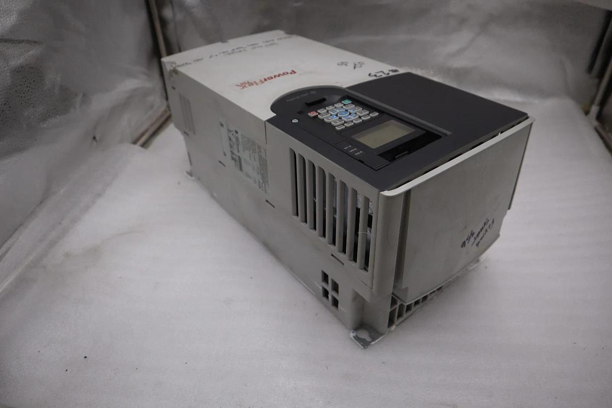 Used Allen-Bradley 20G11ND052AA0NNNNN/A Power Flex 755 480V AC 40HP DRIVE VFD #3709CC