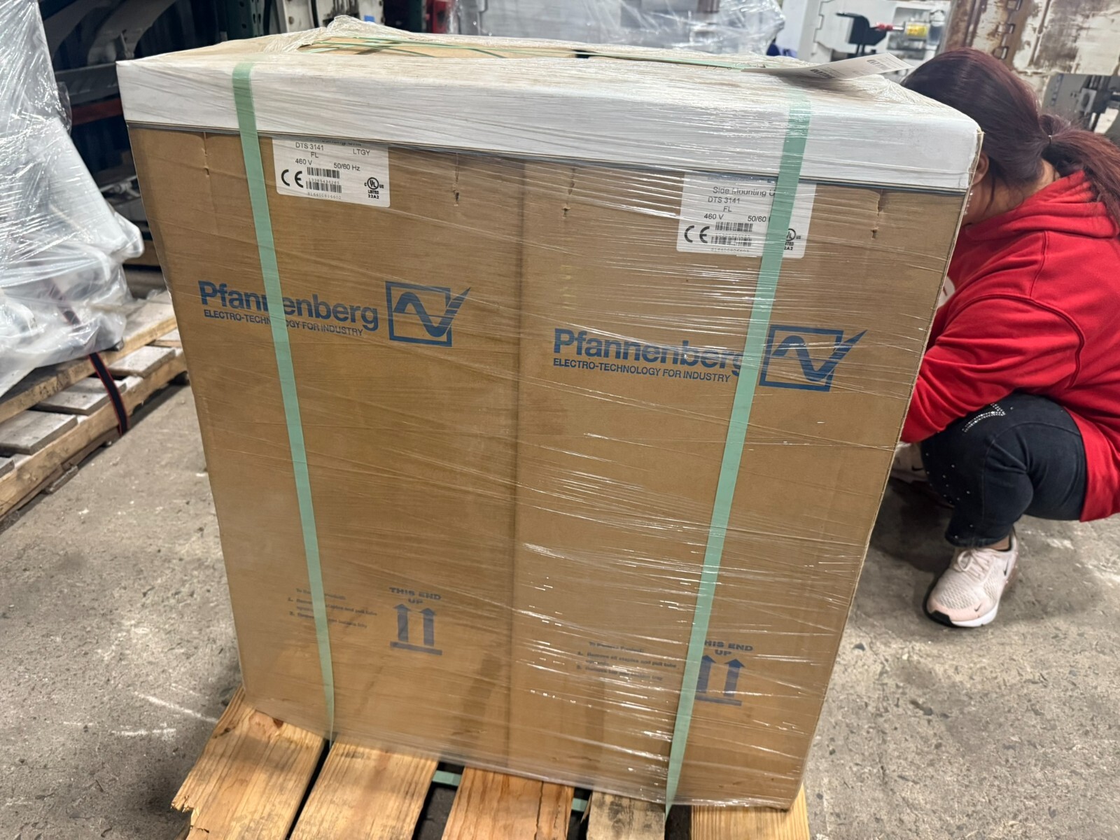 Pfannenberg DTS 3141 SIDE MOUNTING 230V 1PH, 2047/4500 BTUh Cooling Unit NEW