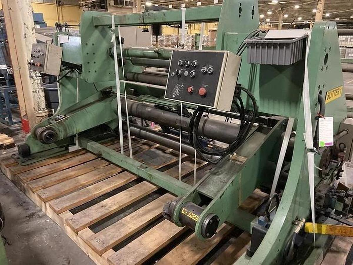 Used 65" TITAN ATLAS SHAFTLESS FLOOR PICK UP UNWIND STAND