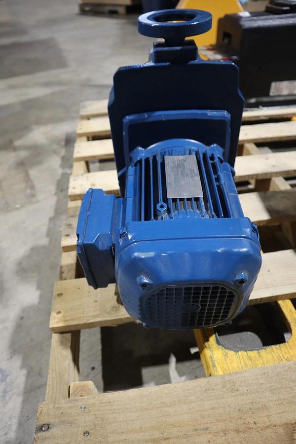 SEW EURODRIVE SA67 D26 DRN90S4/ SA67D26DRN90S4 GEARMOTOR-SURPLUS NEVER USED HS25