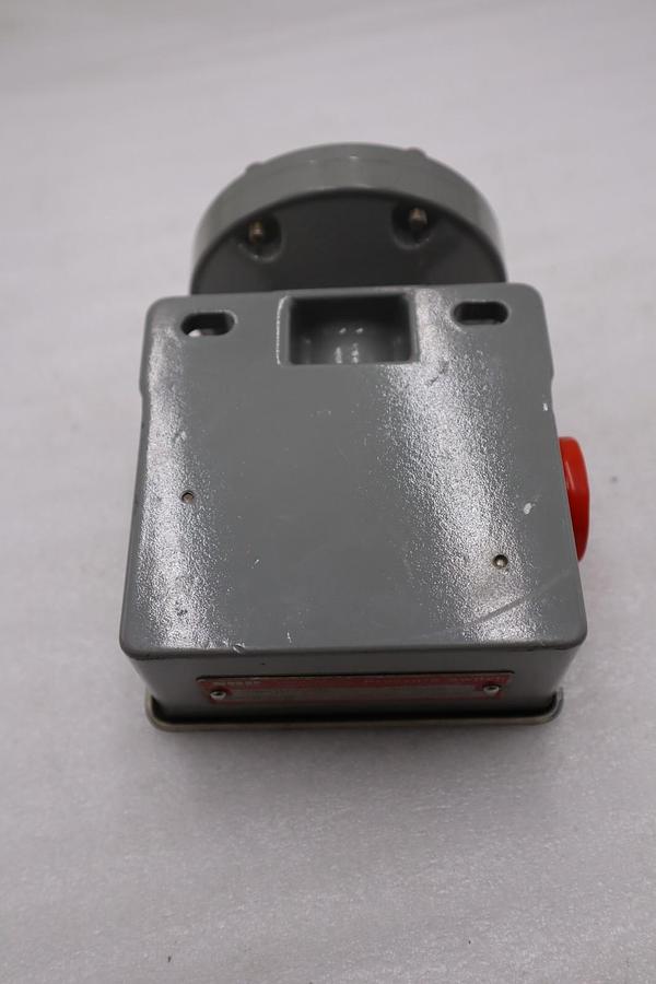 Used SOR 52NN-K117-P1-B1A PRESSURE SWITCH  200-400PSI STOCK H567A