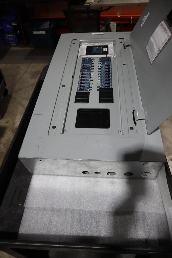 Used SIEMENS P1 250A 480Y/277V P1E30BQ050CTST MAIN BEAKER STOCK HS45