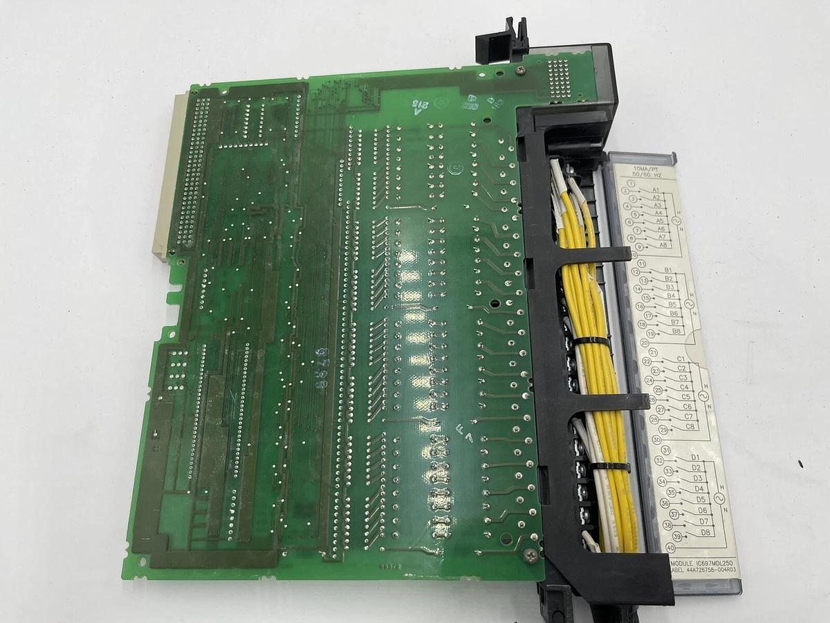 Used GE Fanuc IC697MDL250 120 VAC Input Module STOCK 1555
