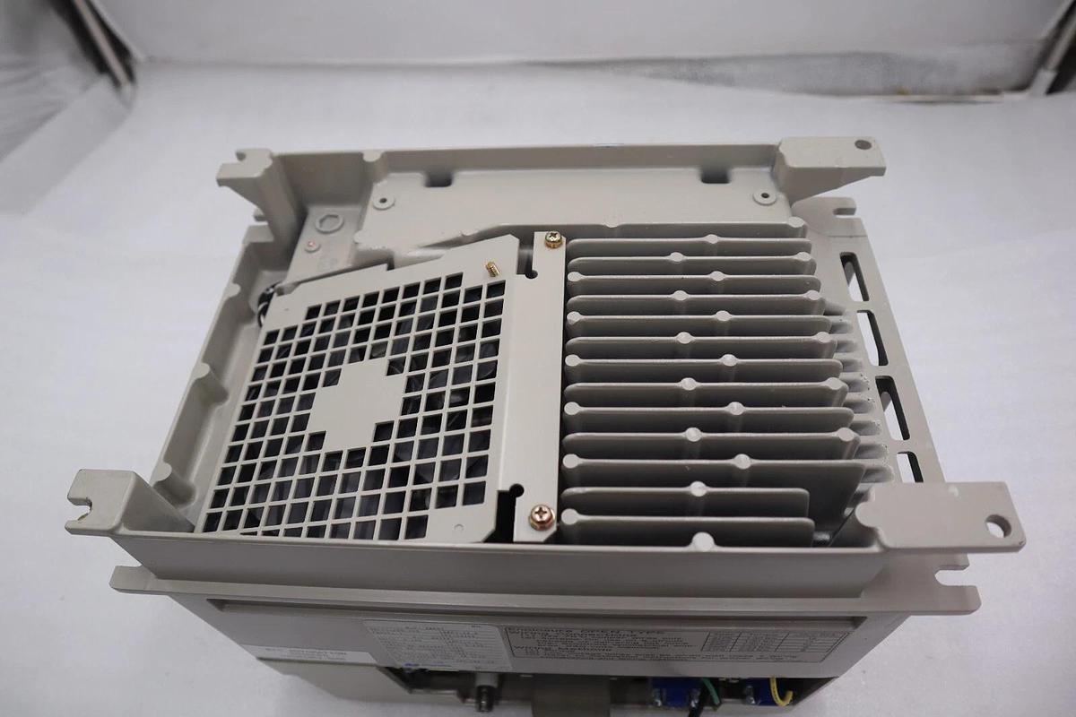 MAGNETEK 53SW2003-0000 VCD 723 3 PHASE AC DRIVE/45SW0000-0000 3HP STOCK 4777