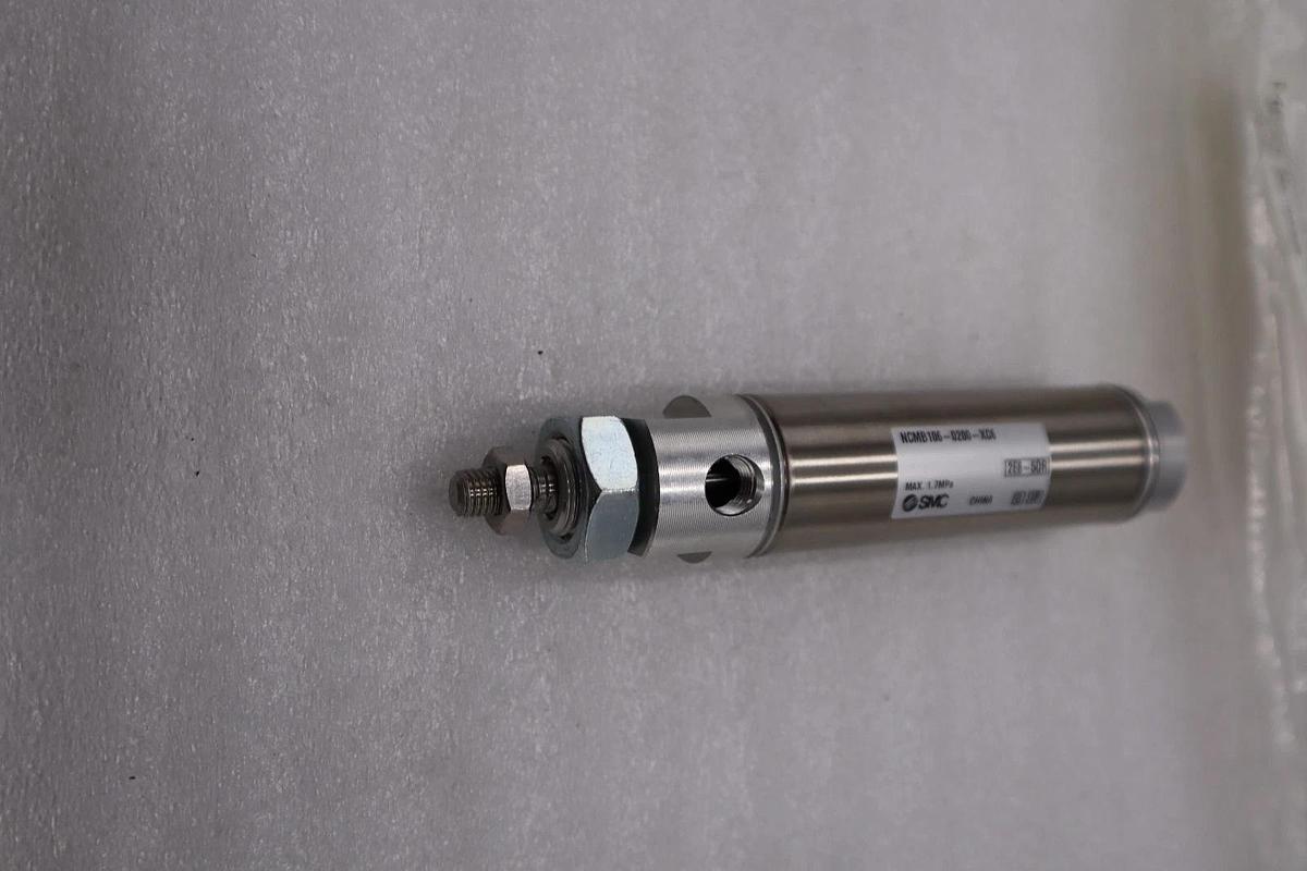 Used NEW OPEN BOX SMC NCMB106-0200-XC6 PNEUMATIC CYLINDER 250PSI STK H943A