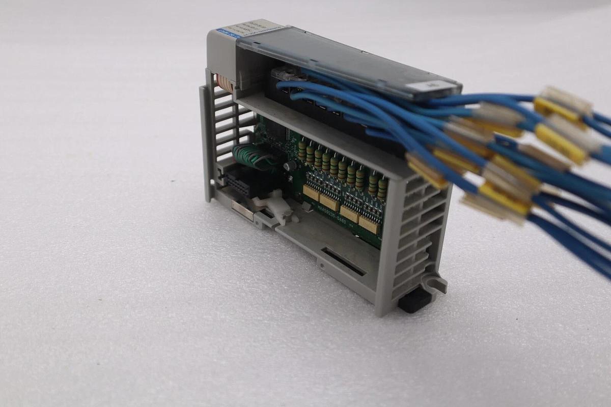 Used ALLEN-BRADLEY 1769-IQ16 SERIES A INPUT MODULE 2014 STOCK #L-313C