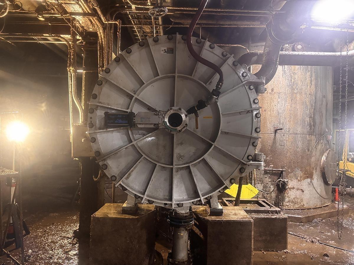 Used VOITH MODEL F2 PULPER FIBERIZER DETRASHER 200 HP MANUFACTURED 2013