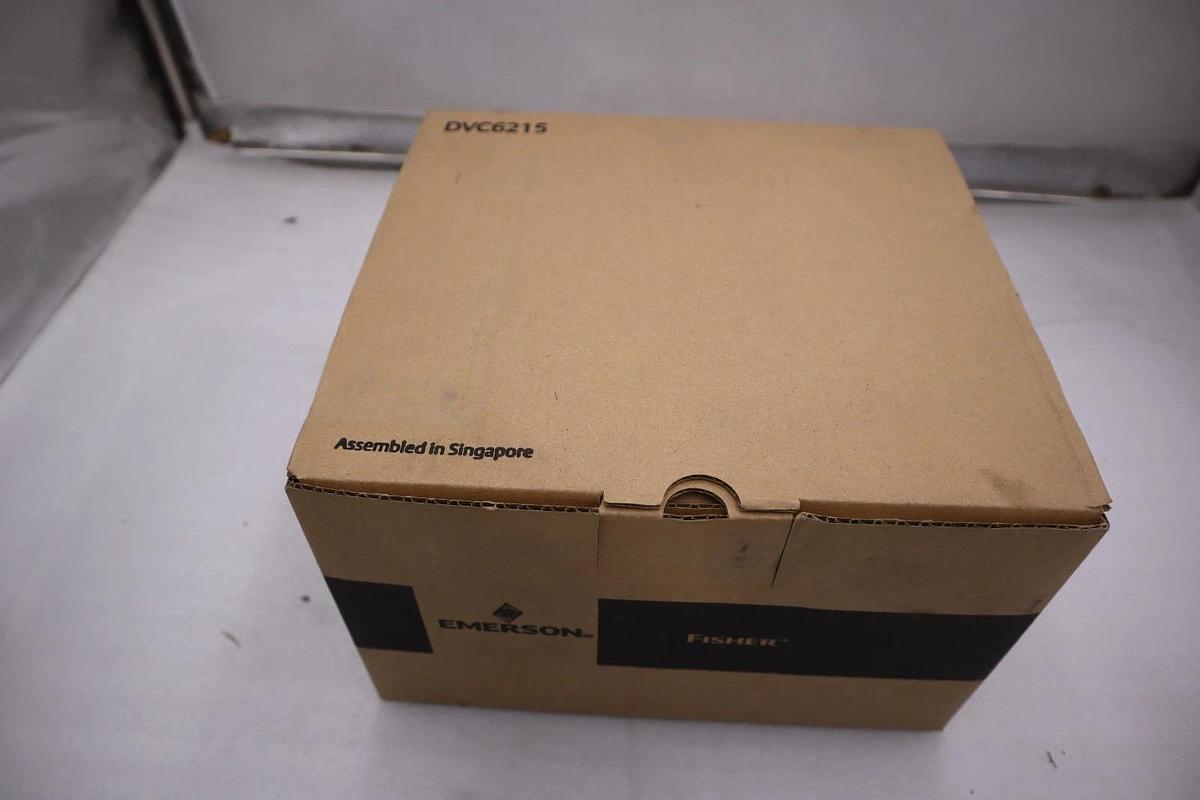 Used EMERSON FISHER TYPE DVC 6215 POSITIONER REMOTE TRAVEL SENSOR - GF435