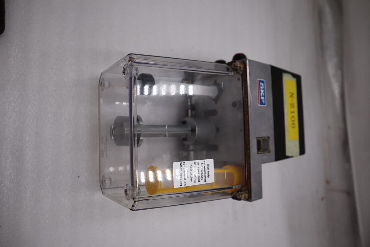 Used SKF MKU11-KW2-0005-V11+429 / MKU11KW20005V11429 GEAR PUMP SERIES MKU 115V #H1183