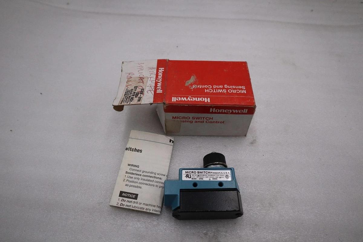 NEW OPEN BOX Honeywell BZE6-2RN Micro Limit Switch BZE62RN STK K2104CC