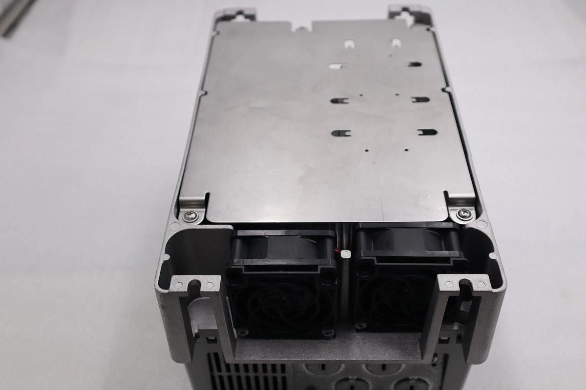 Used New 10hp ALLEN BRADLEY POWERFLEX 70 20AD014A0AYNANC0 MFG Date 2020 STOCK 1825