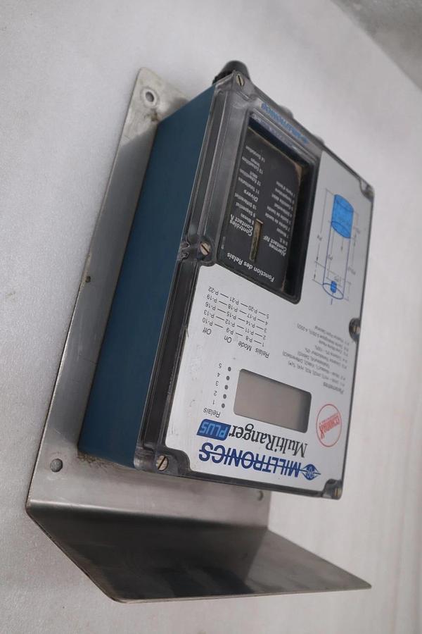 Used Siemens Milltronics 7ML10203EA04 Multiranger Plus Level Monitor Relay Box GF1075