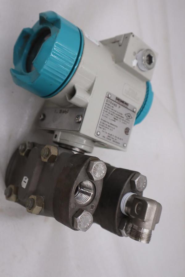 Used SIEMENS 7MF4433-1CA20-1NC6-Z SITRANS P DIFFERENTIAL PRESSURE TRANSMITTER GF1108