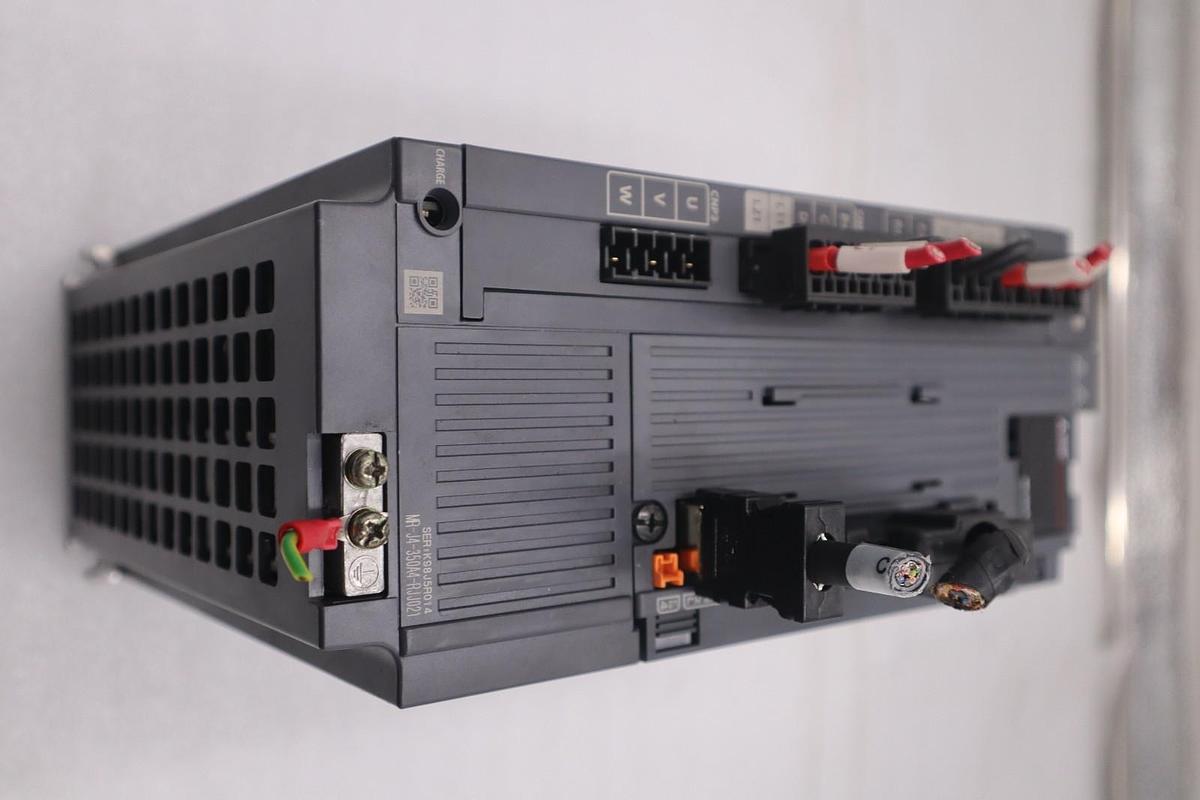 MITSUBISHI ELECTRIC MR-J4-350A4-RJJ021 3.5kW 7.9A 50/60Hz - STOCK H804C