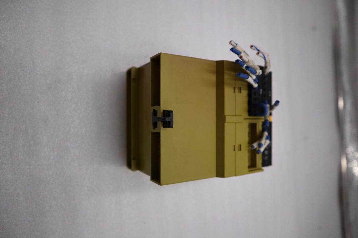 Used PNOZ X9P PILZ 24VDC SAFETY RELAY, PNOZX9P STOCK H1751