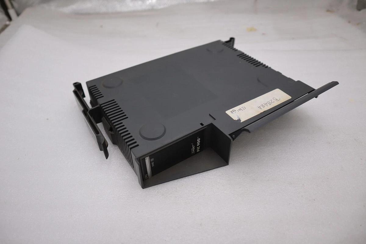Used FIVES GIDDINGS & LEWIS 502-03794-40R1 PIC900 PROGRAMMABLE INDUSTRIAL COMPUTER