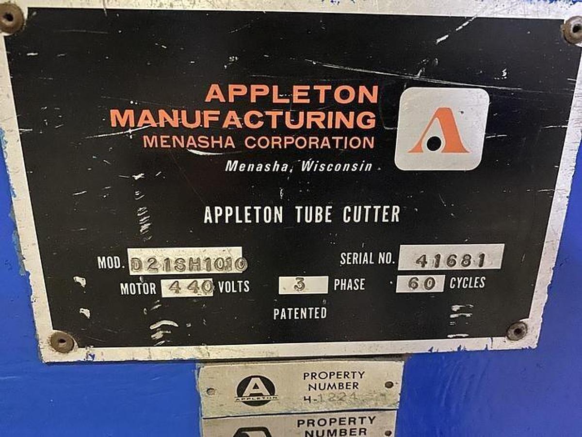 Used 120" APPLETON CORE CUTTER MODEL D21SH1010 SEMI AUTOMATIC 5" DIAMETER SHAFT